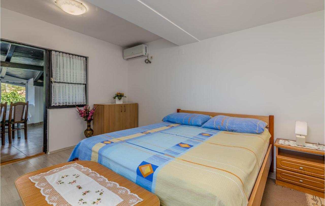 Amazing Apartment In Zupanje With Wifi Exteriör bild