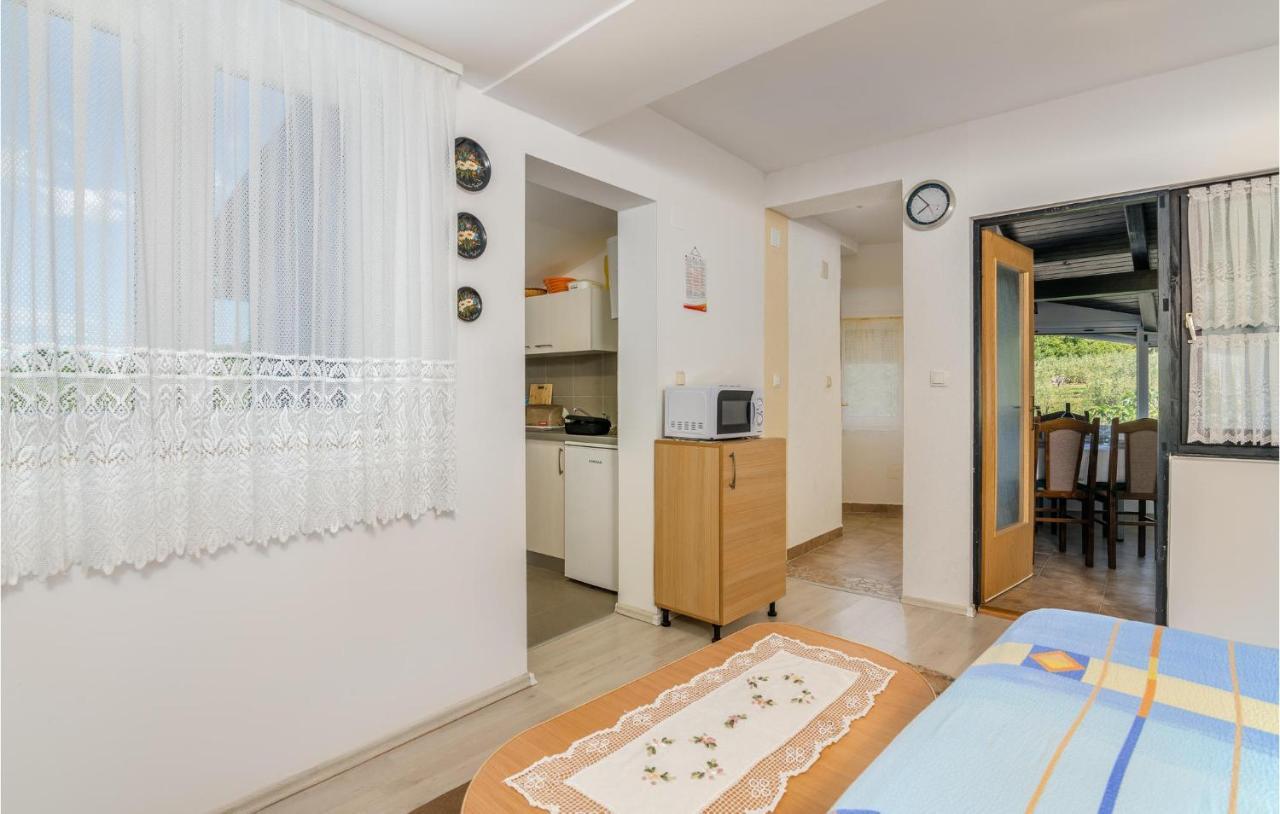 Amazing Apartment In Zupanje With Wifi Exteriör bild